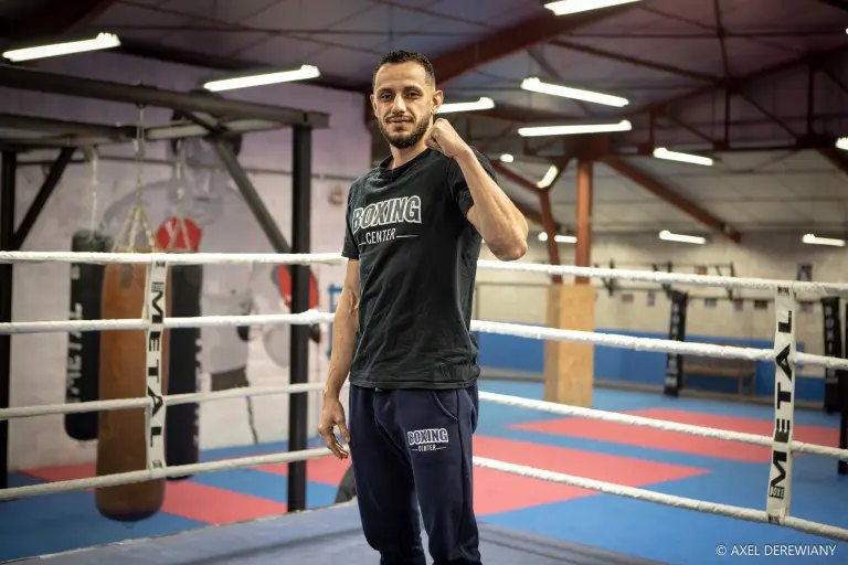 Valentin Tapia, coach de boxe éducative